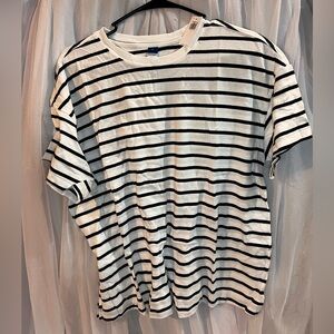 Old Navy White Striped T-shirt